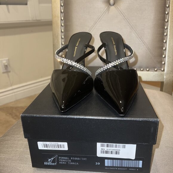 Giuseppe Zanotti Black Patent Vernice Pumps - Picture 1 of 5